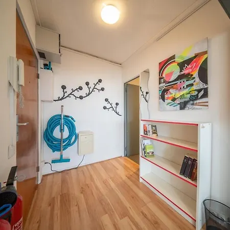 Magnifique Parking De La Marne *